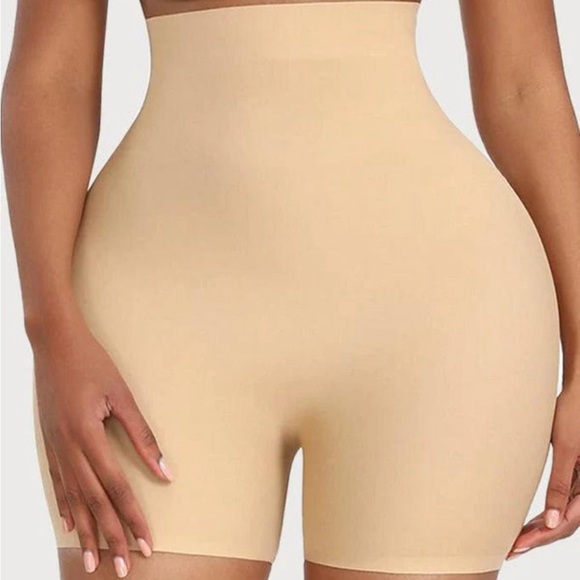 🏷️NWT- HeyShape - Shorts - Picture 4 of 6